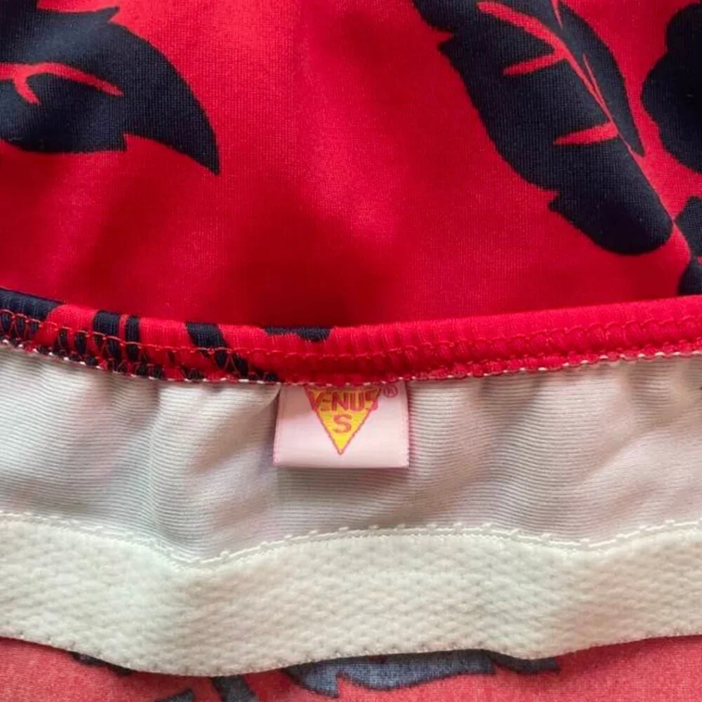 Venus Matching Bikini Top Set with Headband – Red and Navy Floral – Size Small
